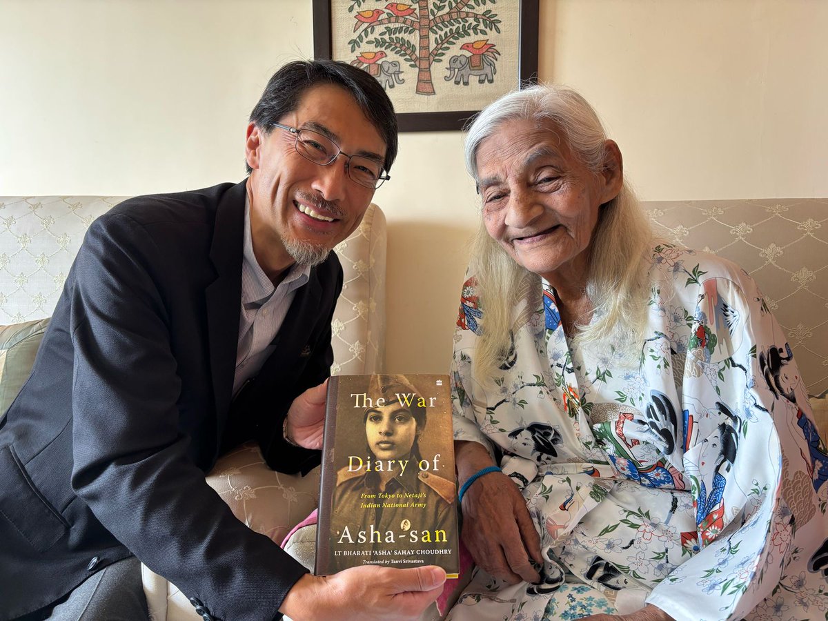 JapanAmbIndia's tweet photo. I had the honor of meeting Ms. Asha Sahay Choudhry, who was born in 🇯🇵 in 1928 &amp; joined the Rani of the Jhansi Regiment, inspired by Netaji Subhash Chandra Bose, dedicating herself to India's independence. Deeply admire her devotion to her motherland &amp; wish her continued health. https://t.co/CX2IwapkGO
