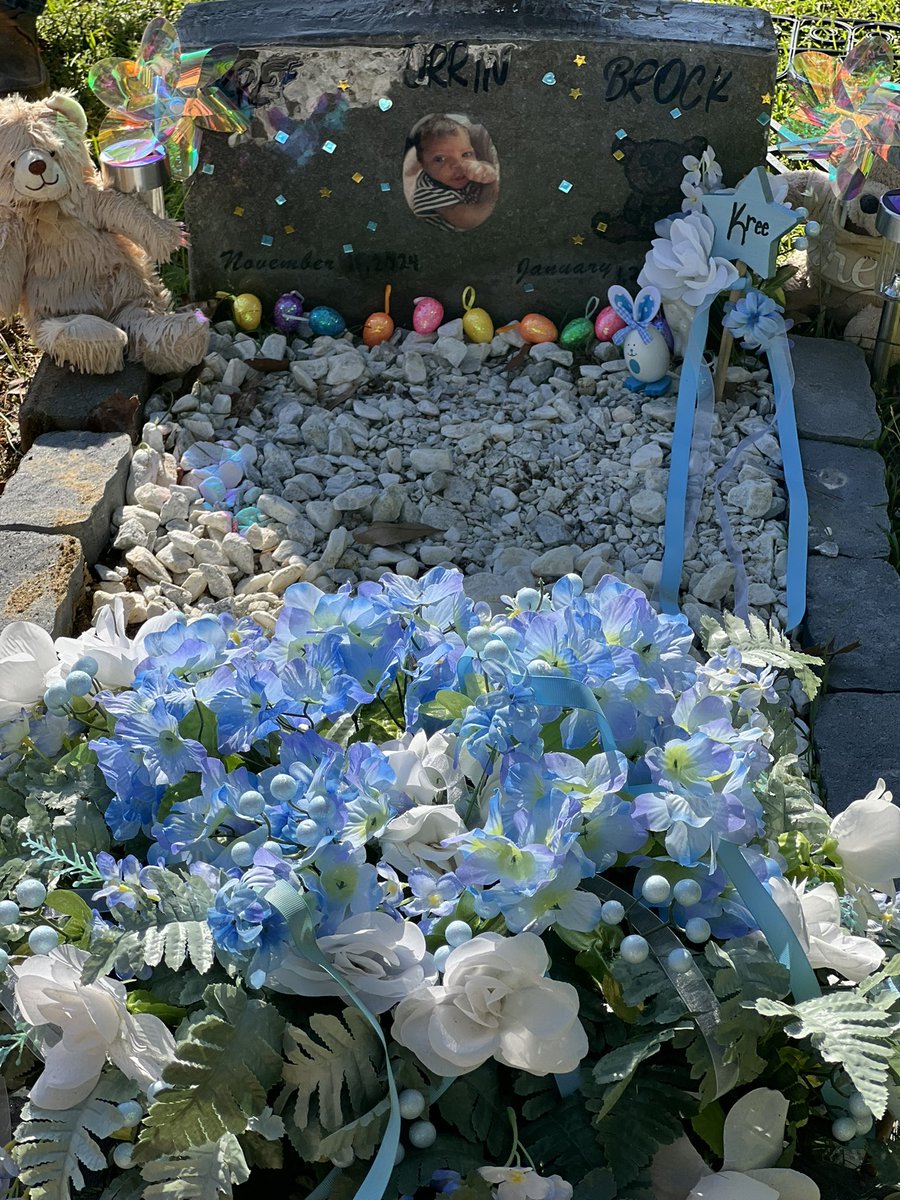 liyah_jaeee's tweet photo. mommy loves you more than you’ll ever know, something’s i just can’t understand. 5 months old now💙  3 months in heaven 💔 i love you kree orrin brock, i can’t wait till the day i kiss your sweet face again. #sidsawareness #suddeninfantdeath https://t.co/QRyNIJxCko