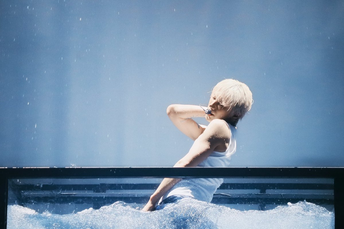 【250413】solo concert in Seoul day2
mermaid
#TEN #TENLEE 
#李永钦 #텐 #เตนล์ #テン
#STUNNER
#2025TENCONCERT1001MOVEMENT_DAY2