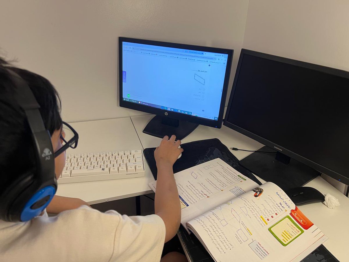 طلاب وطالبات تعليم الشرقية
يواصلون رحلتهم التعليمية عن بعد 👇🏻
-