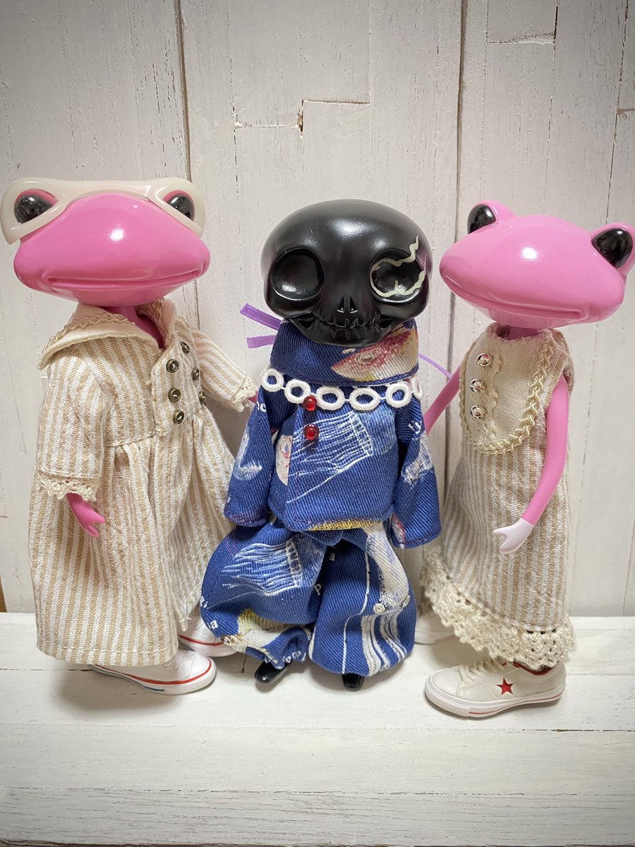 moonlitnight00's tweet photo. とことこ様よりリミ・ゾーイ氏のお洋服が届きました♪
ワンダ達と記念撮影✨
つけ襟をはずしても素敵💓
有り難うございました♪

＃ニューボーンウォーカー https://t.co/xjTY8Y8R2g