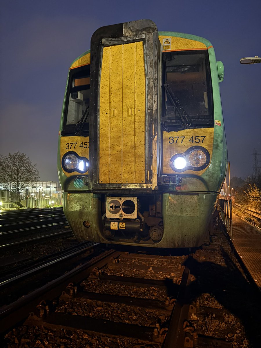 Start of another day on the iron road🚂