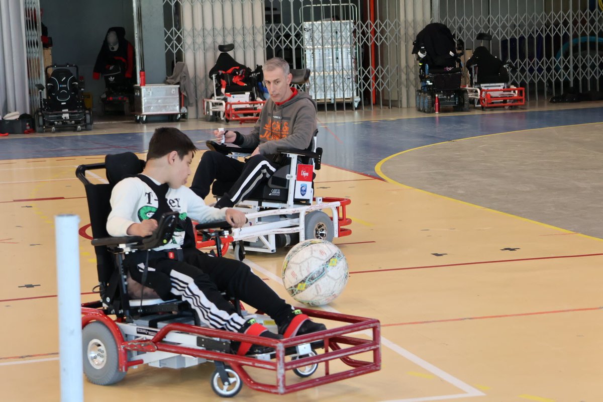 Lebienpublic's tweet photo. #Dijon : le DFCO Foot Fauteuil menacé de disparition

https://t.co/HKzFIaoyZq https://t.co/RWSwKoA2ZO