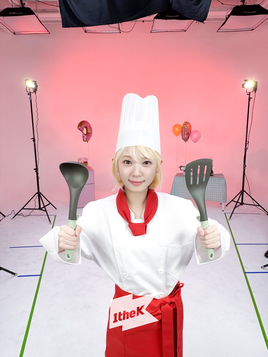 1theK's tweet photo. #유니스 요리사로 변신👩🏻‍🍳 맛있어져라~ 얍!✨
#내돌의온도차 에서 맵단의 정석을 알려줄게!🩷🎀
#UNIS's [#GAPCRUSH] Coming Soon!  @UNIS_offcl https://t.co/m8MnlzEwPb