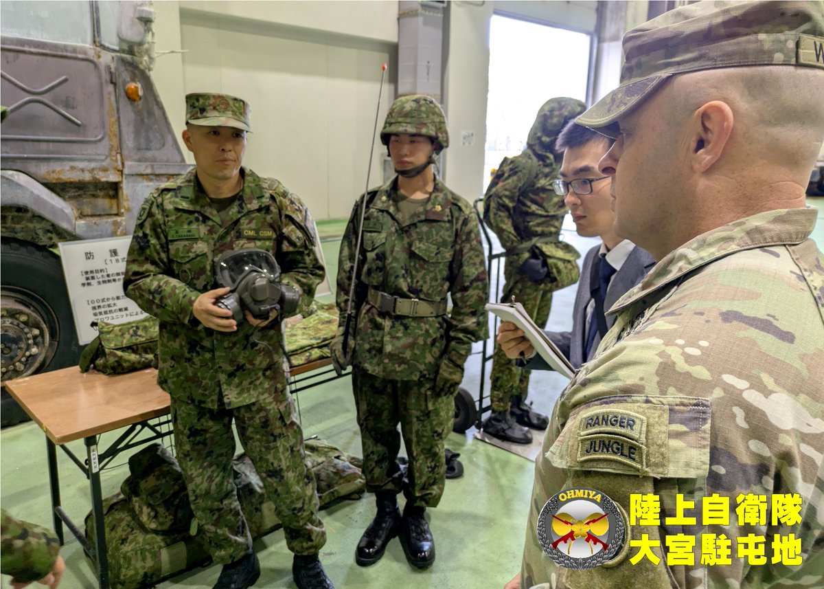 4月10日、化学学校最先任上級曹長は、在日米陸軍最先任上級曹長との