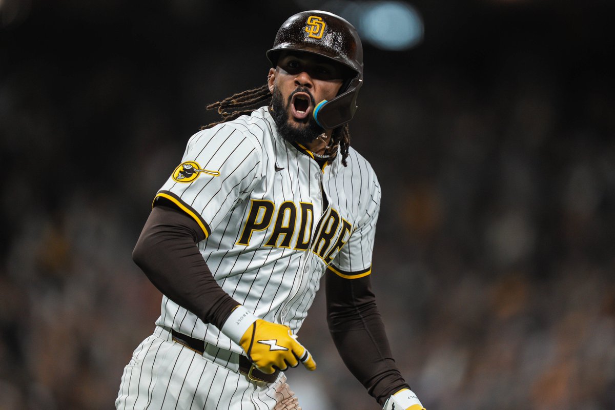 Padres's tweet photo. 11-0 at our place. https://t.co/MHKqX3tlv6