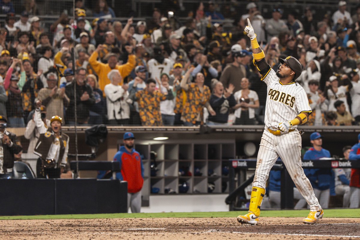 Padres's tweet photo. 11-0 at our place. https://t.co/MHKqX3tlv6