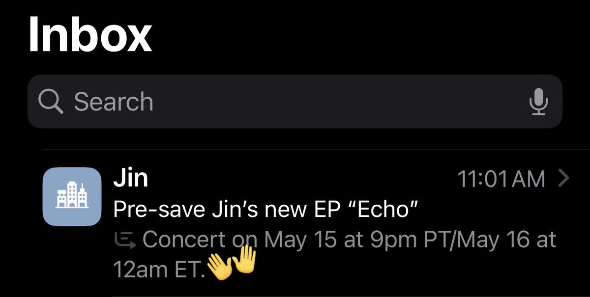 17kimseokjin's tweet photo. I almost had a heart attack 😭😭😭 https://t.co/0t4spR5DMs