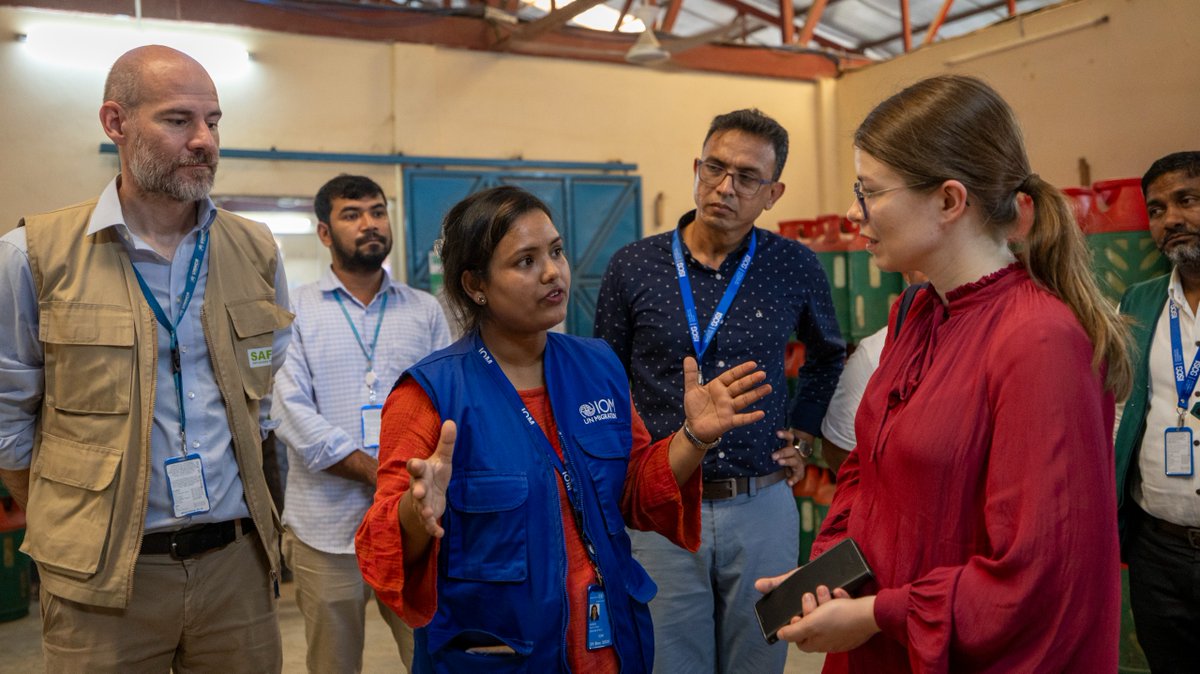 IOMBangladesh's tweet photo. 🌏 Honoured that Ms. @IirisMaatta, Second Secretary, @FinlandinIndia, visited @UNmigration in Cox’s Bazar on 10 April at the LPG distribution site in Camp 4 &amp; Weather-Resistant Shelters in Camp 13. Thank U to Finland's ongoing support! 🇫🇮 #IOM #RohingyaResponse #CoxsBazar https://t.co/CZUEuPQcrV