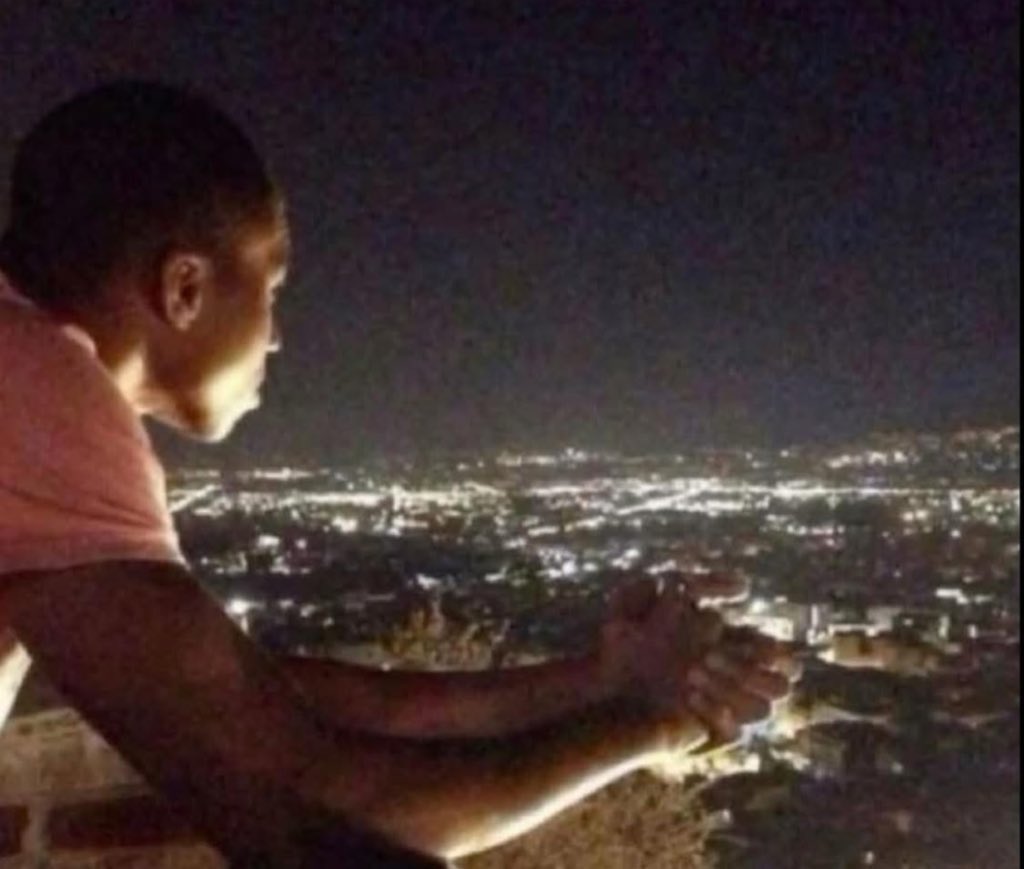 when i wanna vent to someone but i realize i’m a man and i gotta suffer in silence