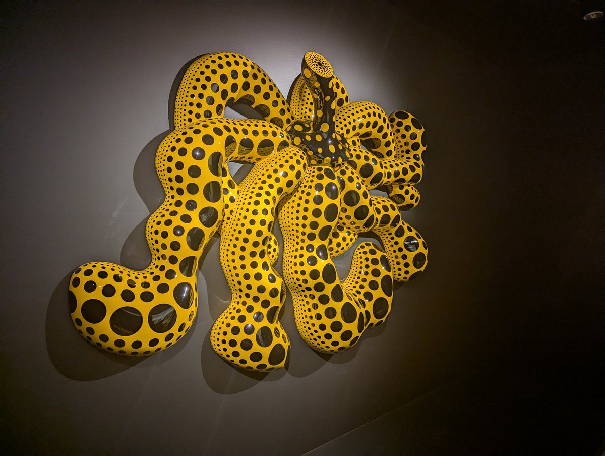 Couldn't get tickets for the Kusama exhibition at the Tate? Pop over to Melbourne and see it instead...the weather is lovely