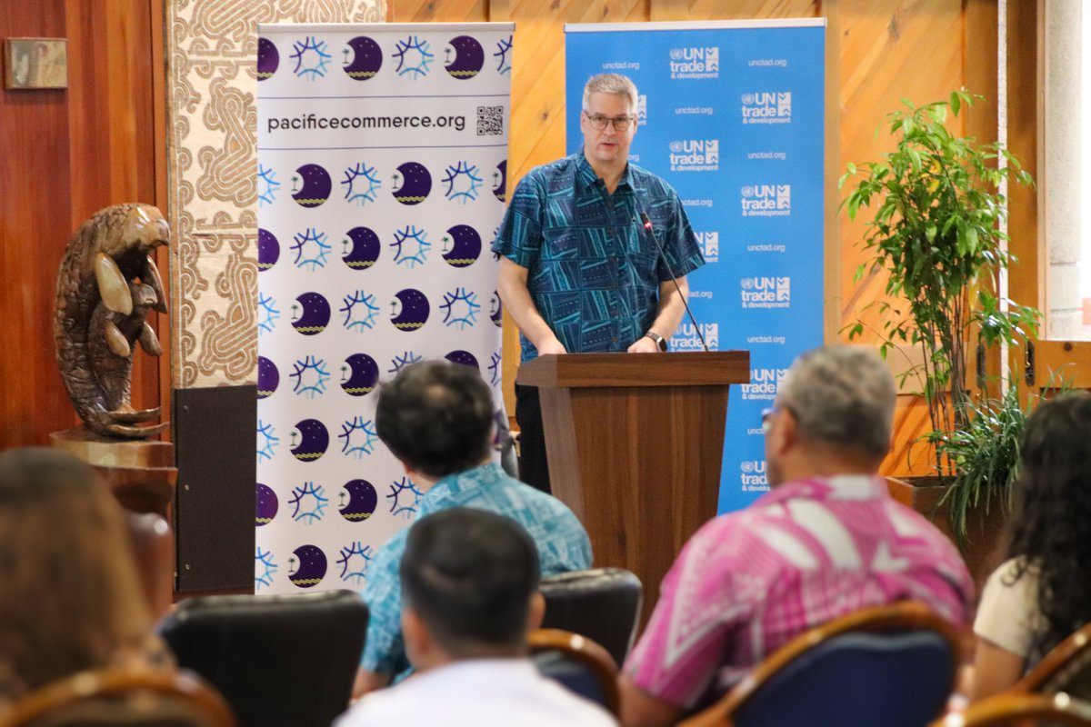 UNinFiji's tweet photo. The Pacific Digital Economy Report launched today serves as a powerful catalyst for change, enabling the implementation of national and regional e-commerce strategies that enhance connectivity and empower the #BluePacific. @DirkWagenerUN #PacificPartnership #PactoftheFuture https://t.co/uWJzSdobLI