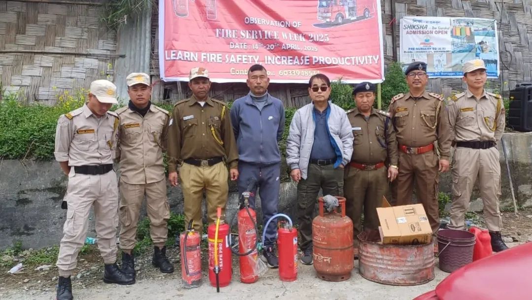 MyGovArunachal's tweet photo. As part of #FireServiceWeek2025, the Fire & Emergency Service, Anini, held a Fire Awareness Campaign at Anini Market to educate the public on fire safety, emergency preparedness, and risk prevention, boosting community resilience and reducing fire incidents. https://t.co/2338VrKE1K