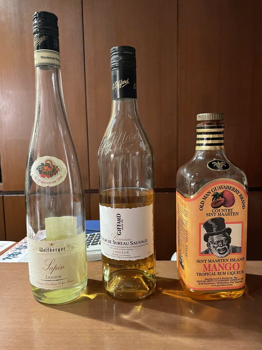 happyha52255146's tweet photo. 昨日は貴重なオールドボトルのウイスキーを頂きました🥃
昔のマッカランのシェリー感は味わい深かった✨
ストラスアイラ35年は初めて飲んだけどこれはめちゃ美味しい✨この感じかなり好き❤️
#MACALLAN
#strathisla https://t.co/8LIbCbm3cA