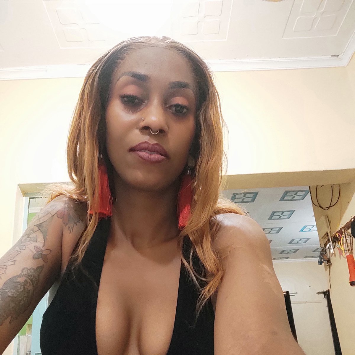tee_mbithe's tweet photo. #NewProfilePic https://t.co/YLUpOzZMie