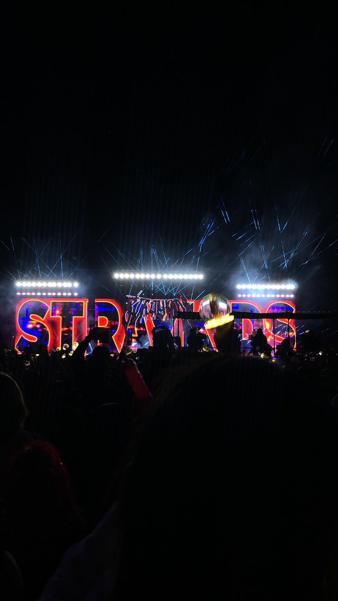 hsltmin's tweet photo. lo logre!! no hay palabras para describir la hermosa experiencia GRACIAS Stray Kids ❤️‍🩹 @Stray_Kids 
#dominATE_MEXICOCITY 
#StrayKids_dominATE https://t.co/6k4KmZ2hLU