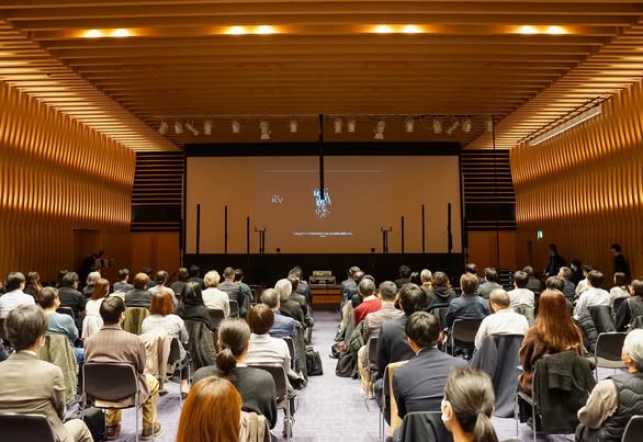 AUDIOBRAINS's tweet photo. 🎏￣￣￣￣￣￣￣￣￣￣
【大阪】
Martin Audio ＆ K-array
スピーカー試聴会のお知らせ
＿＿＿＿＿＿＿＿＿＿🎶

📅2025年5月28日（水） 
⏰10:00～16:00 予定
※同一プログラムを午前・午後の2回実施
🏟️場所：大阪市立阿倍野区民センター（大・小ホール）

▽詳細はコチラ
https://t.co/hzwfyIudb3 https://t.co/lkZGVzsYUt