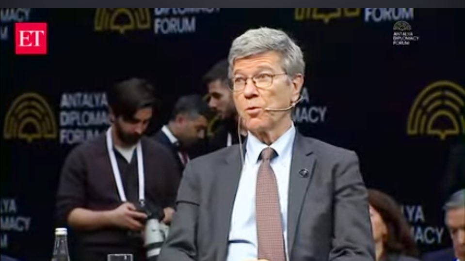 PierreABISAAB's tweet photo. '#CIA operation #TimberSycamore created Syrian crisis': #JeffreySachs reveals US real role in #Syria
https://t.co/hWhfojA0KY
@TheEconomist
Turkish Deputy Foreign Minister Nuh Yilmaz, World Food Programme Chief Operating Officer Carl Skau, U.N. Special Envoy for Syria Geir Pedersen and U.N. Sustainable Development Solutions Network President Jeffrey Sachs participate in a panel discussion titled “Syria: Reconstructing and Reconciling the Country” at the Antalya Diplomacy Forum. Exposing the US and Israel's role in the Syrian crisis, Jeffrey Sachs said, "American interference, at the behest of Netanyahu’s far-right Israel, has left the Middle East in ruins."