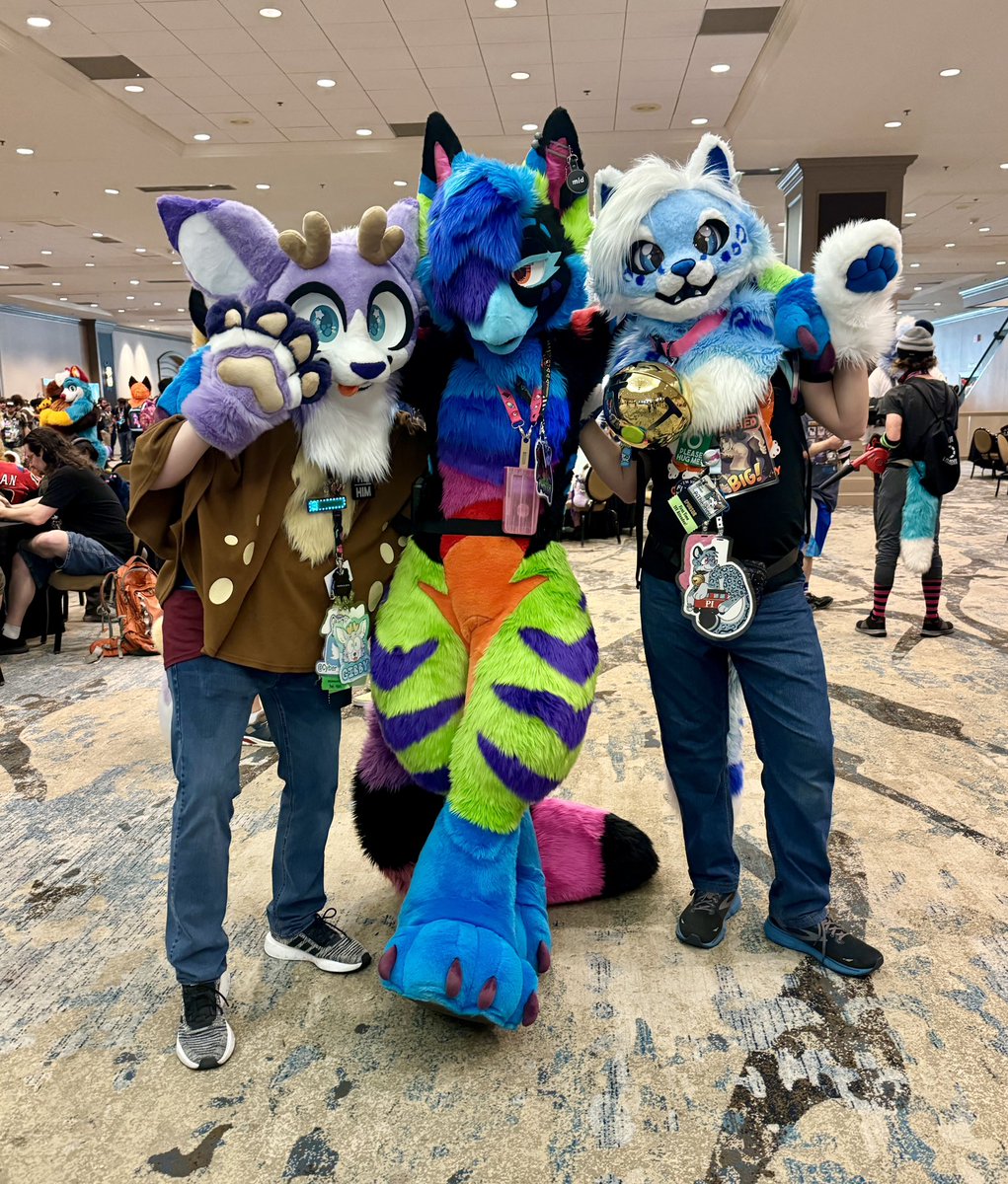 Stiletto (@stilett0dragain) on Twitter photo #TFF2025
Suiters in order(left to right, top to bottom): @/koda.wah.ninja(bsky), <a href="/DustDutchie/">Dust the Dutchie 🔜 🧭</a> + <a href="/MonoyashaDvC/">Monoyasha @Megaplex</a> + @/cosmichoosky(insta), <a href="/Kelani_Roo/">Kelani Roo🦘</a>, & @/cyberneticsecurity(pls confirm, unable to find) + @/torterskvl(pls confirm, unable to find) + @/pithesnep(bsky) #TFF2025
Suiters in order(left to right, top to bottom): @/koda.wah.ninja(bsky), <a href="/DustDutchie/">Dust the Dutchie 🔜 🧭</a> + <a href="/MonoyashaDvC/">Monoyasha @Megaplex</a> + @/cosmichoosky(insta), <a href="/Kelani_Roo/">Kelani Roo🦘</a>, & @/cyberneticsecurity(pls confirm, unable to find) + @/torterskvl(pls confirm, unable to find) + @/pithesnep(bsky)