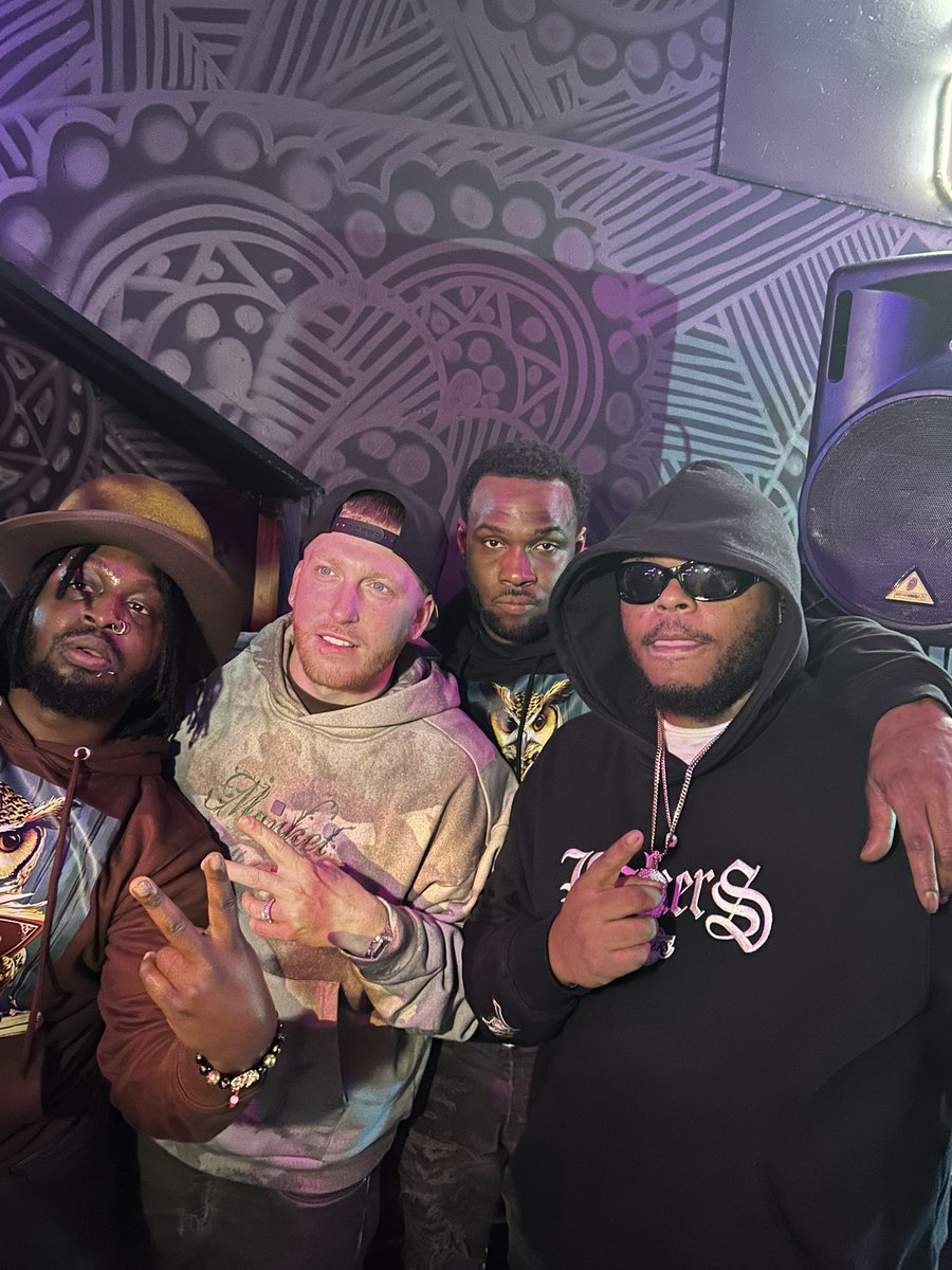 jeditripp's tweet photo. OnewayN 😈 we had to go take it  #onewayn https://t.co/dFeQ4BzviU