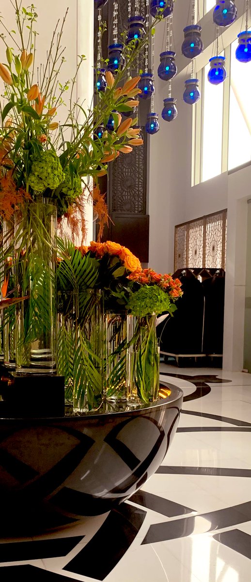 BrydonN2's tweet photo. Lovely lobby flowers this morning…. #WDoha https://t.co/ieYELJpW9s