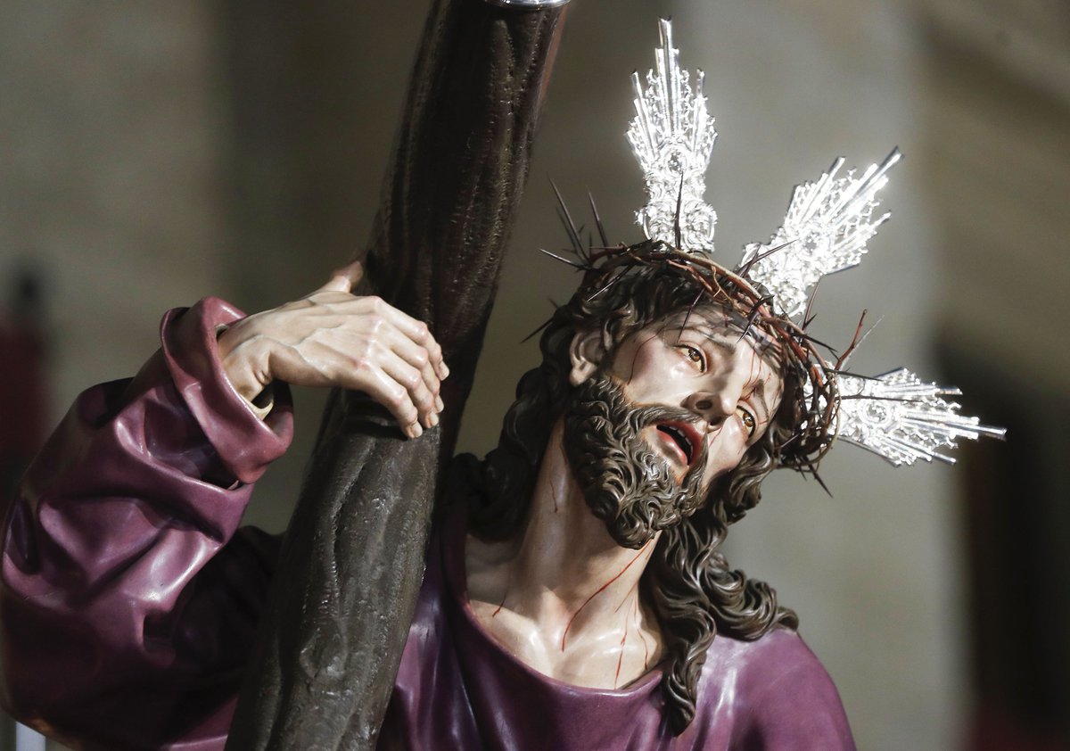 DespojadoVA's tweet photo. Y llegó el día esperado y soñado. Es Martes Santo, Martes de Encuentro.

Toda la Cofradía está citada a las 19 horas para acompañar a Nuestro Señor, Cristo Camino del Calvario, al Encuentro con su Madre. 

📸 @CesarMinguela https://t.co/DKHgS1dDwb