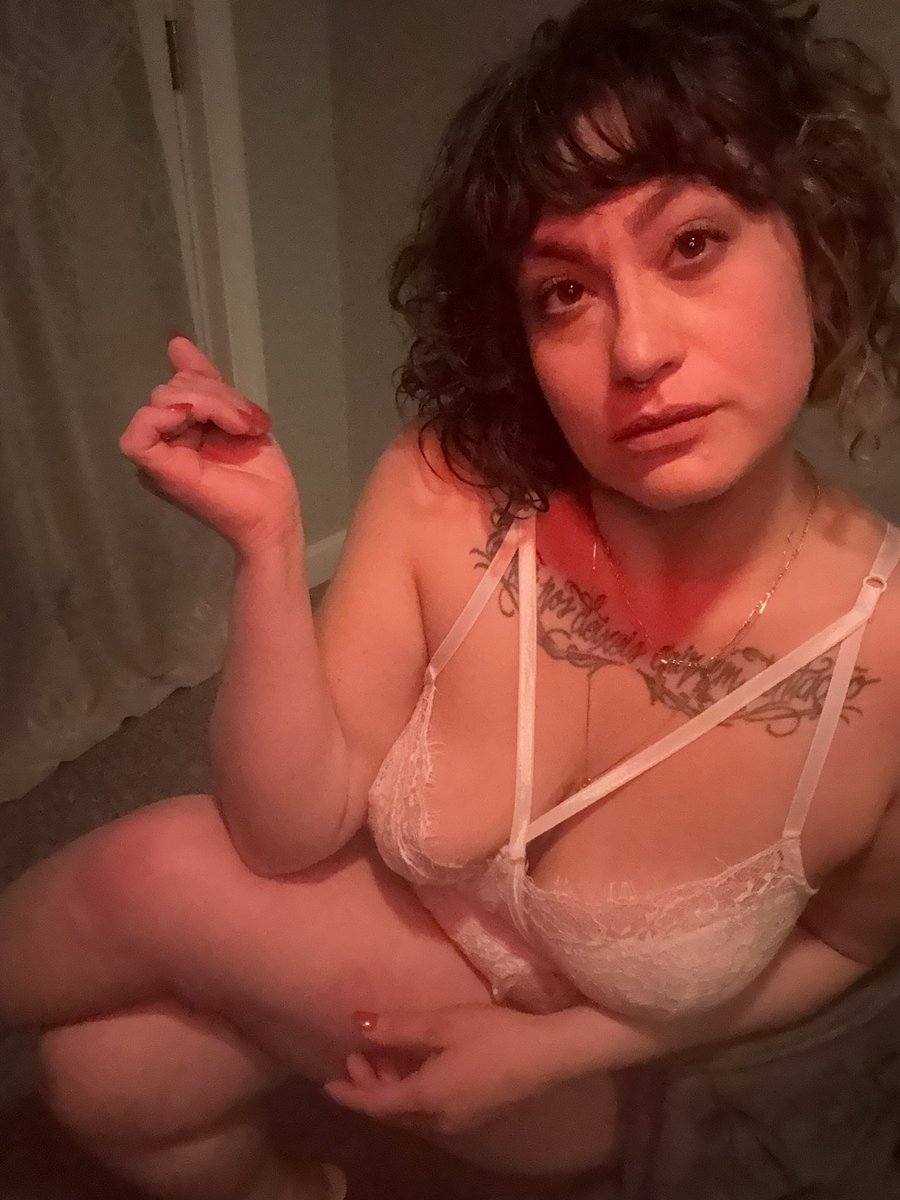 pudgelifexo's tweet photo. 😏🤗😚😝 https://t.co/nylyHB0iX0
