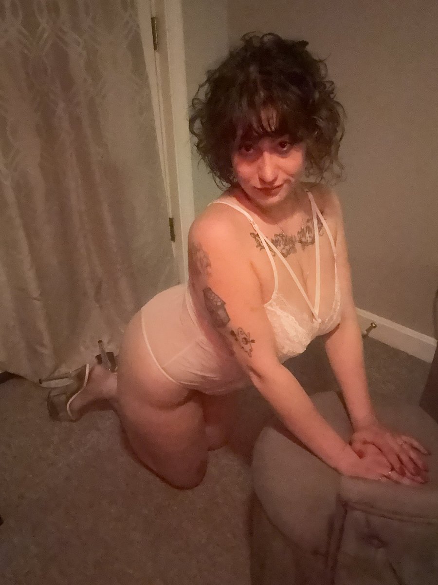 pudgelifexo's tweet photo. 😏🤗😚😝 https://t.co/nylyHB0iX0