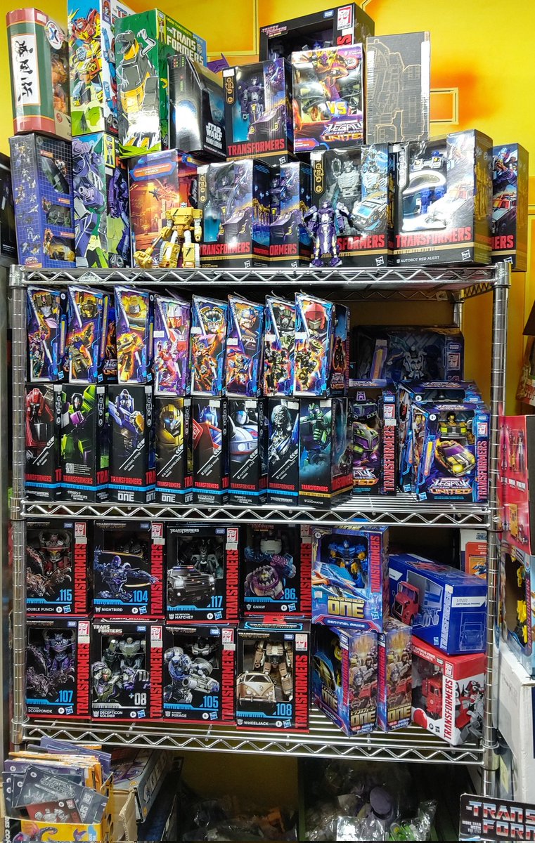 User334555735's tweet photo. #Transformers
#siege
#shatteredglass
#legacy
#studioseries
#earthspark
#RiseOfTheBeasts
#buzzworthy
#generationselect
#REACTIVATE
#diaclone
#TF40th
#TransformersOne
お店開けさせて頂いております😌
いろいろ新入荷させて頂いております🙏☺️
次↓より商品を記載致します😌 https://t.co/cWCkLNBkGu