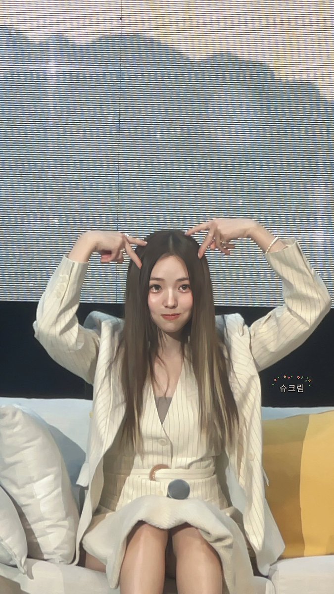 starcsb_cream's tweet photo. 250411 채수빈 CHAESOOBIN TAIPEI FANMEETING SOOBIN’s Shining Moments

Princess 👸 

#채수빈 #CharSoobin #蔡秀彬 https://t.co/WtAHsVijWM