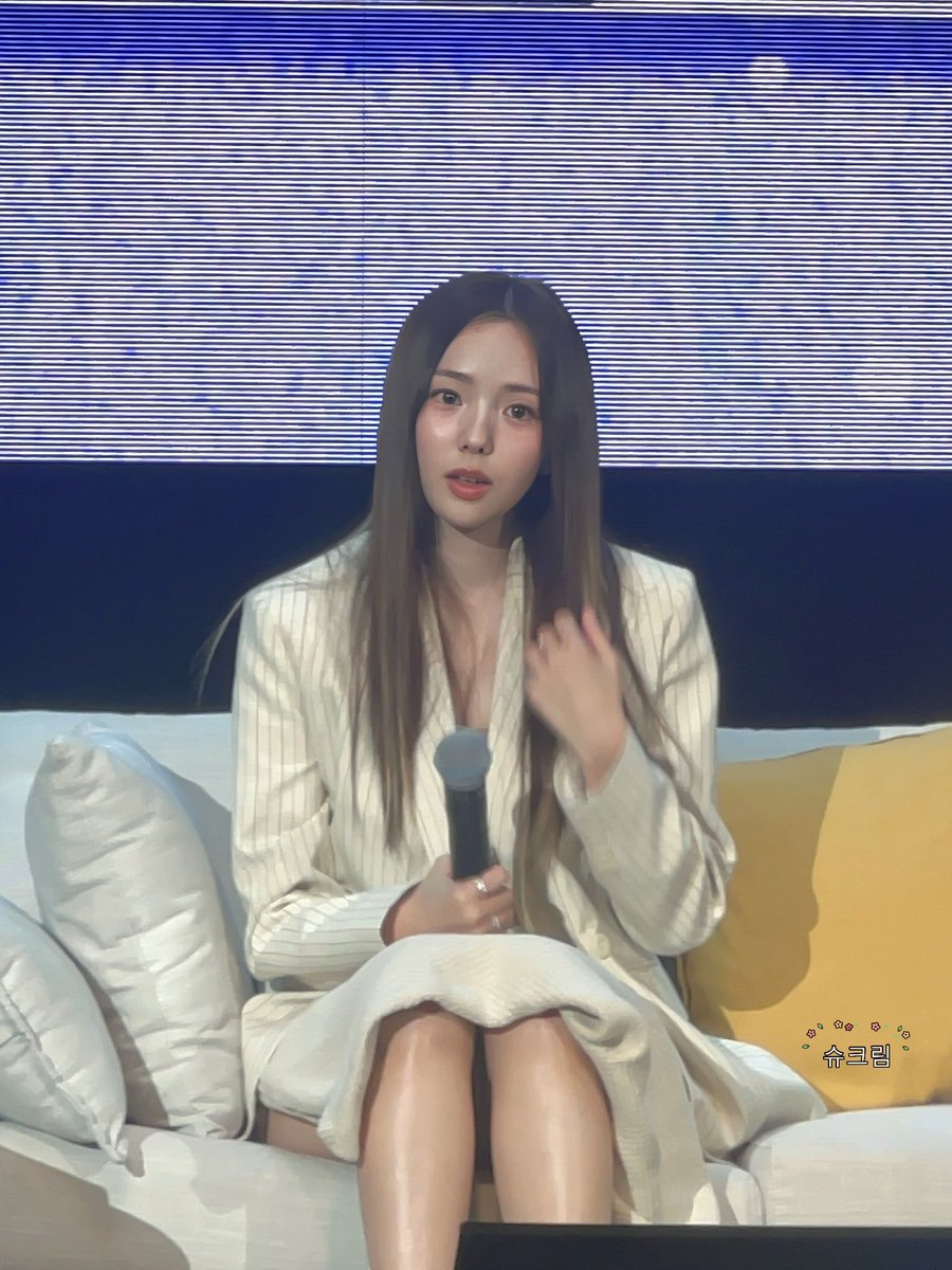 starcsb_cream's tweet photo. 250411 채수빈 CHAESOOBIN TAIPEI FANMEETING SOOBIN’s Shining Moments

Princess 👸 

#채수빈 #CharSoobin #蔡秀彬 https://t.co/WtAHsVijWM