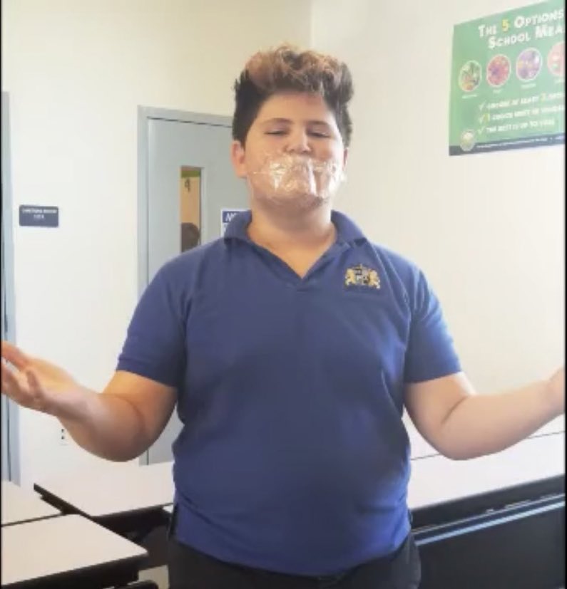 phrag_'s tweet image. First game of Fortnite -&amp;gt; I hate video games.