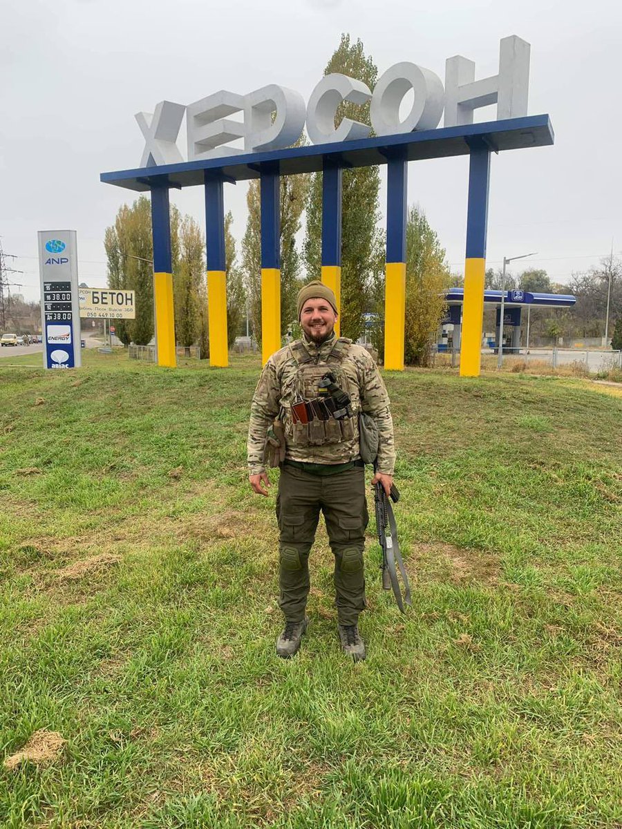 sternenko's tweet photo. Рік без Паши. 
Присутній. 

Честь, друже. https://t.co/0YwuAVRJFp