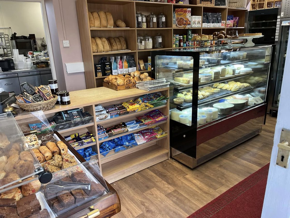 coghlanscandb's tweet image. Our small Artisan Shop is packed full of fresh foods made on the premises, fresh breads scones cakes and tarts. Freshly made meals for home, chocolates honey and preserves plus fresh fruit and vegetables from local sources
#localforlocal