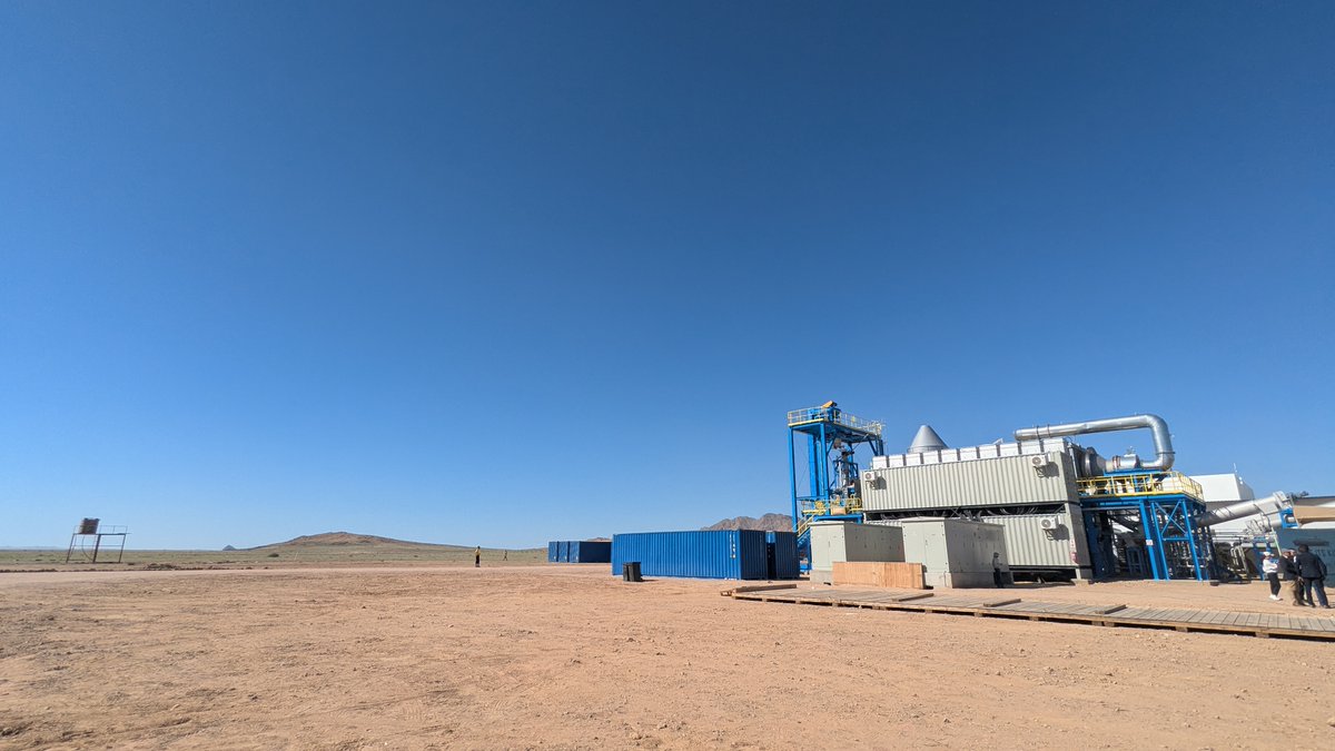 🌍 Weniger CO₂, mehr Zukunft: Grünes #Eisen aus Namibia!

Mit dem Projekt Oshivela/HyIron startet eine neue Ära – auf dem afrikanischen Kontinent wird erstmals CO₂-frei Eisen produziert. Möglich macht das: grüner #Wasserstoff aus Sonnenenergie. ☀️⚡