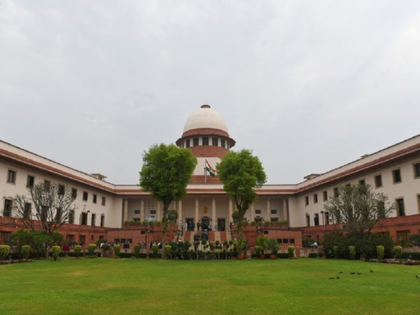 ani_digital's tweet photo. SC extends interim protection from arrest to former IAS trainee Puja Khedkar

Read @ANI story |   https://t.co/MLVGgA5dIo
#SupremeCourt #PujaKhedkar #IAS #interimprotection https://t.co/SxcWRXV6t0