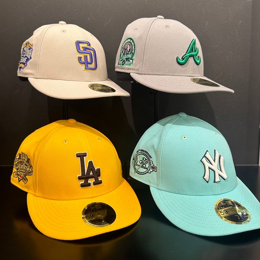 NewEraKawasaki's tweet photo. 【MLB Color Variation】
レアなカラーリングを採用したMLBカラーカスタムコレクション。MLB4球団をラインナップ。
シルエットは59FIFTYの基本的な特徴はそのままに低めのクラウンにバイザーをあらかじめカーブさせた仕様の #LP59FIFTY。
#ニューエラ #ラゾーナ川崎 https://t.co/6AljefCdTW
