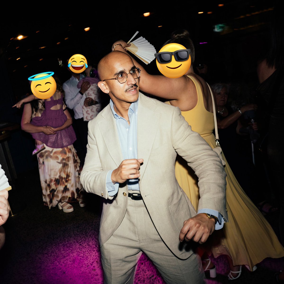 losing__dog's tweet photo. Thank god for wedding photographers bc I certainly wasn’t taking any https://t.co/gdsJky0qay