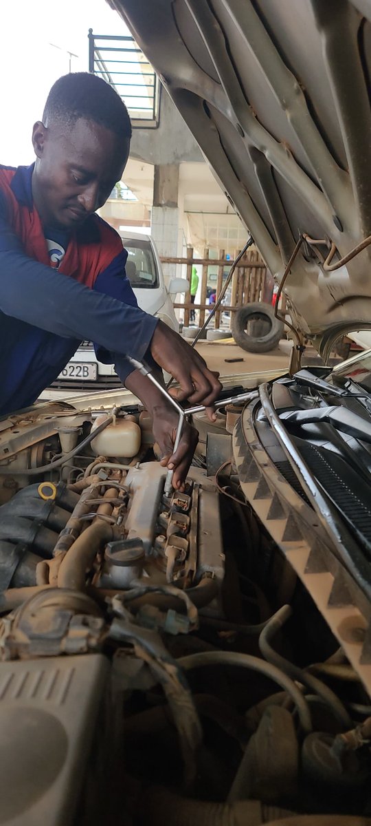 NiyoGarage's tweet photo. #TipTuesday: Your car deserves more than just repairs—it deserves #ExpertCare! With #unmatchedprecision that offers extra attention to you car with top-tier repairs, alignment, diagnostics and makeovers. We’ve got you covered! #CallOrWhatsapp: +256 757 001 002 #AutoCareExperts https://t.co/YUbCXlgnE5