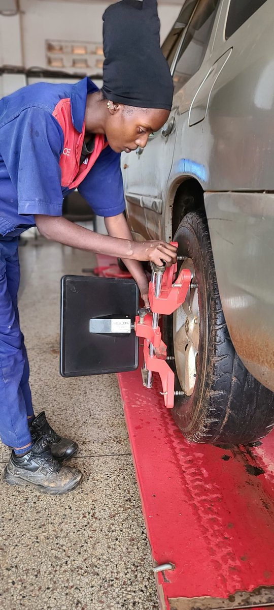 NiyoGarage's tweet photo. #TipTuesday: Your car deserves more than just repairs—it deserves #ExpertCare! With #unmatchedprecision that offers extra attention to you car with top-tier repairs, alignment, diagnostics and makeovers. We’ve got you covered! #CallOrWhatsapp: +256 757 001 002 #AutoCareExperts https://t.co/YUbCXlgnE5