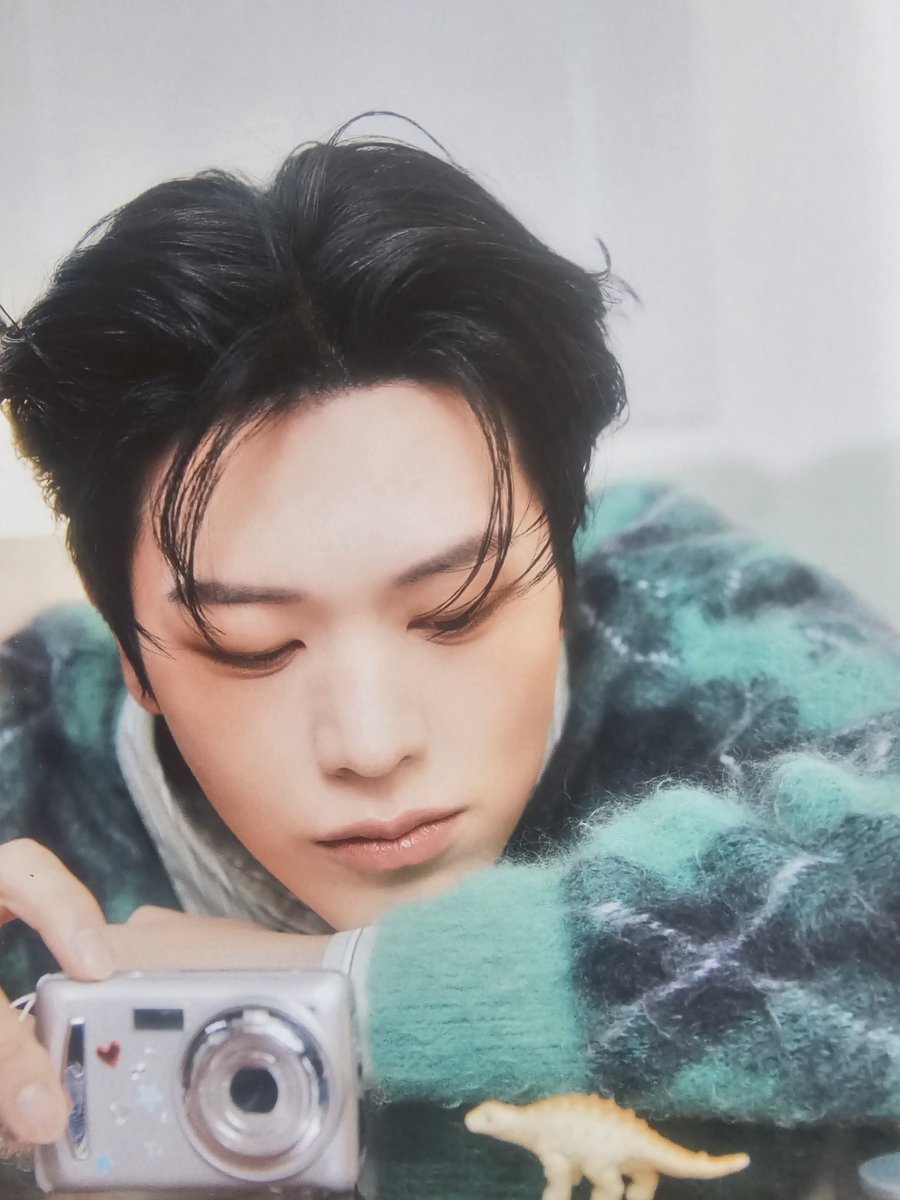evaji_evaya's tweet photo. 3개월만에 온 오칠이 1기 키트 .ᐟ.ᐟ #육성재
뜯자마자 얼굴 ㄹㅇ 개오바 잘생겨서 기분 최고로 좋아짐,,😻♡♡ https://t.co/I0NYzuDtOL
