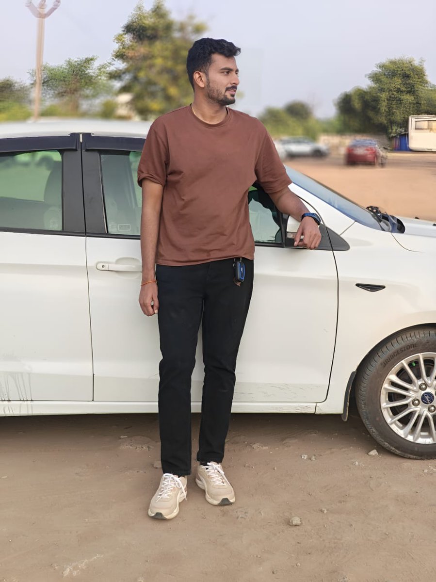PrashantMahajn's tweet photo. Happy Birthday, @harshal2906
Wishing you laughter, joy &amp; all your favorite things. You're not just a great friend, you're family! Here’s to more epic memories &amp; big wins!
Cheers &amp; love your way!
Let’s party!
🎉🎂🎈🎁🍰🥳🍕🍻💥🙌🏼💫 #HBDShera https://t.co/QL8nxyo0gj