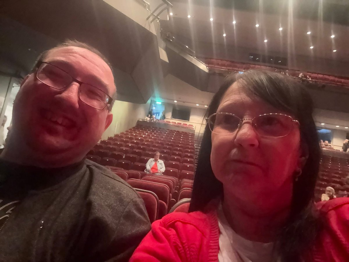 AaronPleming_'s tweet photo. .@HairsprayUKTour was Absolutely amazing at @VenueCymru last Saturday

I’ve seen it once before but this cast this time round were brilliant 🤩 Highly recommend #hairspraythemusical https://t.co/lFZ3AkcpVC