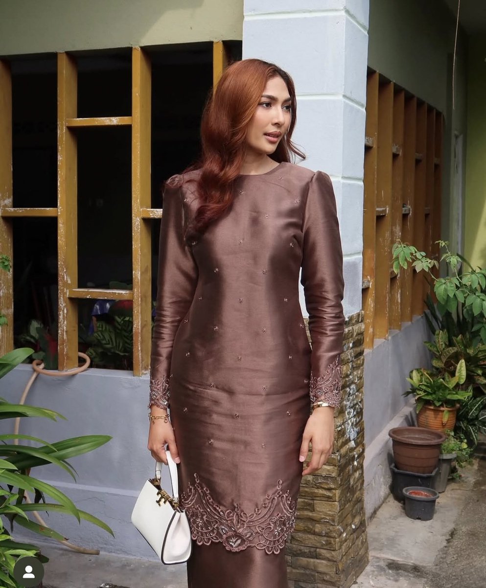 Kenapa ramai cakap collection raya wanzar tahun ni biasa je? Tengok Rita Nadira pakai cantikkkkk jeeee😭😍😍