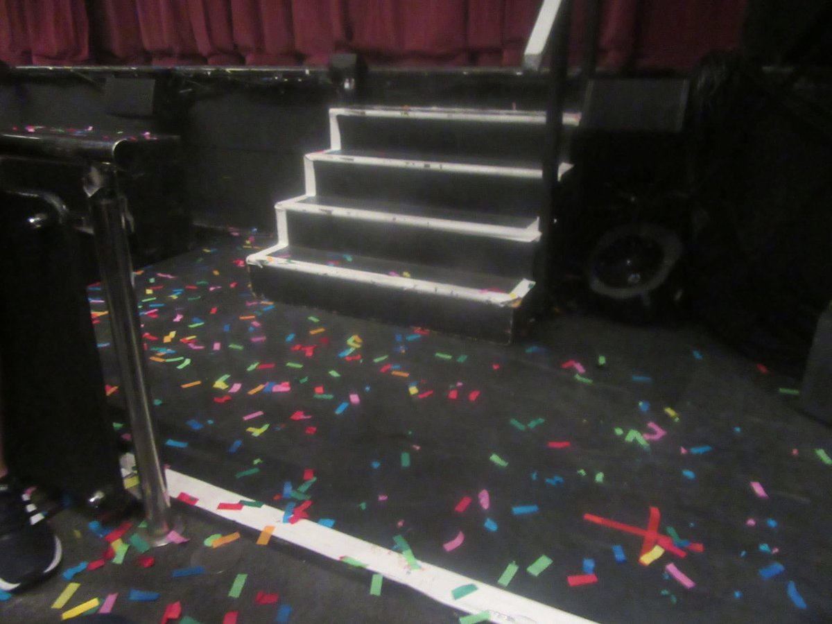 .<a href="/HairsprayUKTour/">Hairspray UK Tour</a> was Absolutely amazing at <a href="/VenueCymru/">Venue Cymru</a> last Saturday

I’ve seen it once before but this cast this time round were brilliant 🤩 Highly recommend #hairspraythemusical