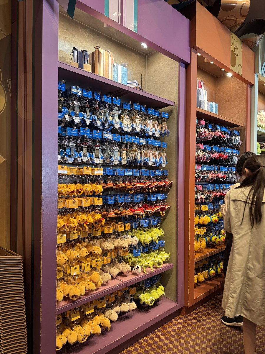 🏰 รับหิ้ว disneyland shop นะคะ ✨

ดูสินค้าได้ในลิ้งค์นี้เลยค่า : tokyodisneyresort.jp/en/tdl/shop.ht…

ส่งของ 20/04 🚚 / ค่าส่งในไทยเริ่มต้น 30 บาทคับ 🎠

#ตลาดนัดdisney #ตลาดนัดดิสนีย์ #disneythailand