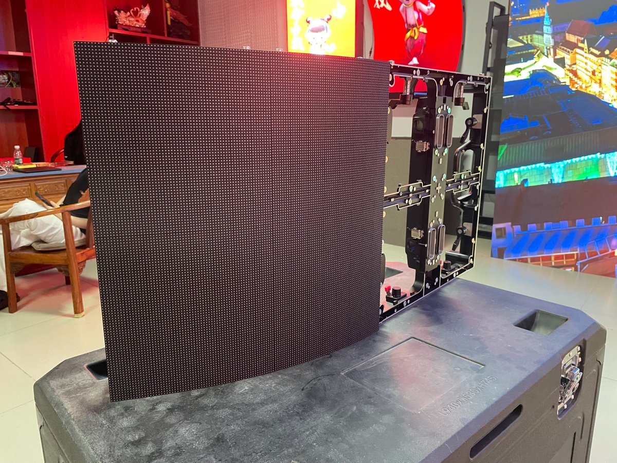 nora_honor's tweet image. XK series splice with XM series, tight fit, smooth stitching
If you don't need all curved screen shape, can choose our XM series to splice
WhatsApp: +86 19927284291
#ledscreendisplay#ledpanel#digitalscreen#Honorled