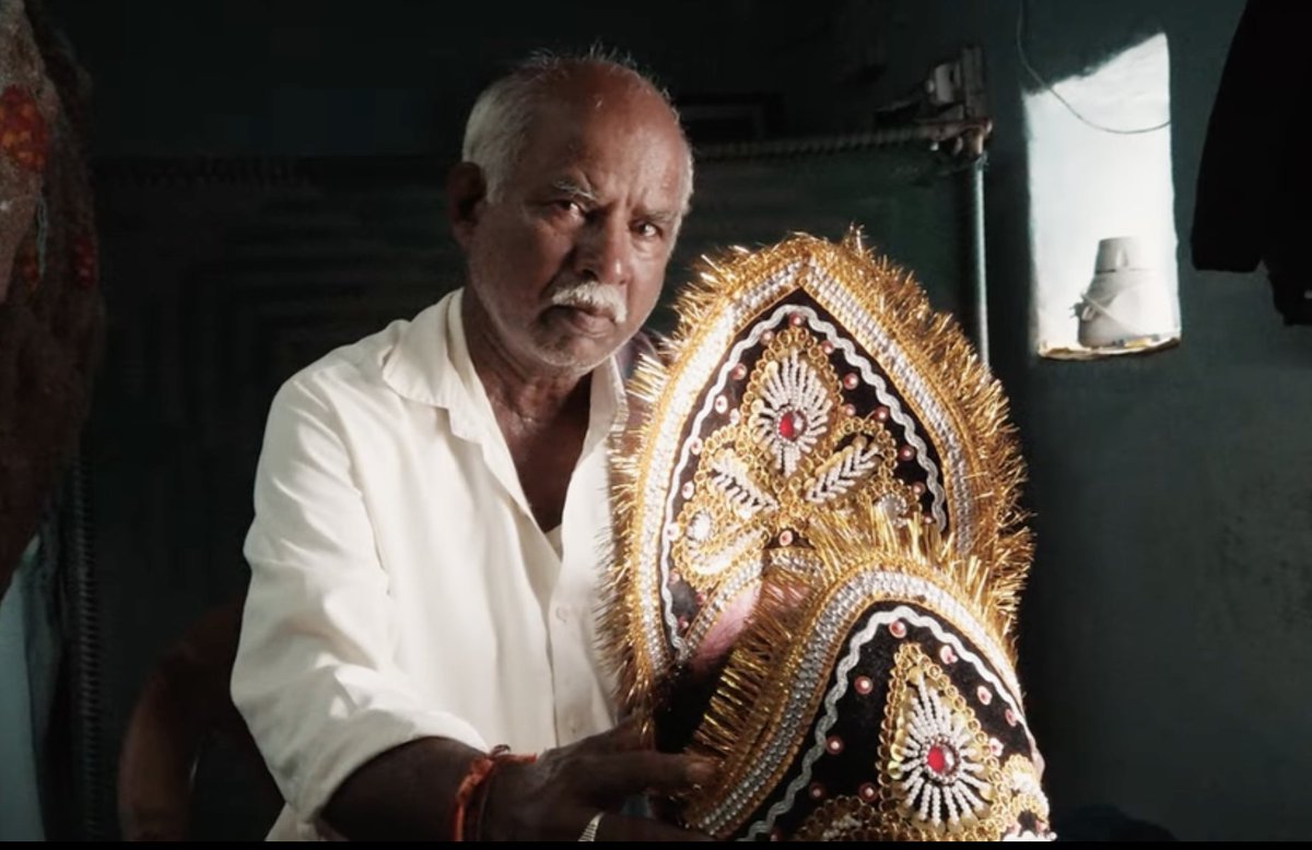 Ravi Kiran Kola (@storytellerkola) on Twitter photo “AMMANABOLU” ♥️
A village forgotten by the world, yet full of souls who kept our stories alive through art.
"The Fury of Folklore"
This documentary isn’t just a film, it’s a reminder of roots, of rhythm of the quiet heroes we almost lost.
Thanks to the maker <a href="/nareshrapolcine/">Naresh Rapol Cinema</a> “AMMANABOLU” ♥️
A village forgotten by the world, yet full of souls who kept our stories alive through art.
"The Fury of Folklore"
This documentary isn’t just a film, it’s a reminder of roots, of rhythm of the quiet heroes we almost lost.
Thanks to the maker <a href="/nareshrapolcine/">Naresh Rapol Cinema</a>