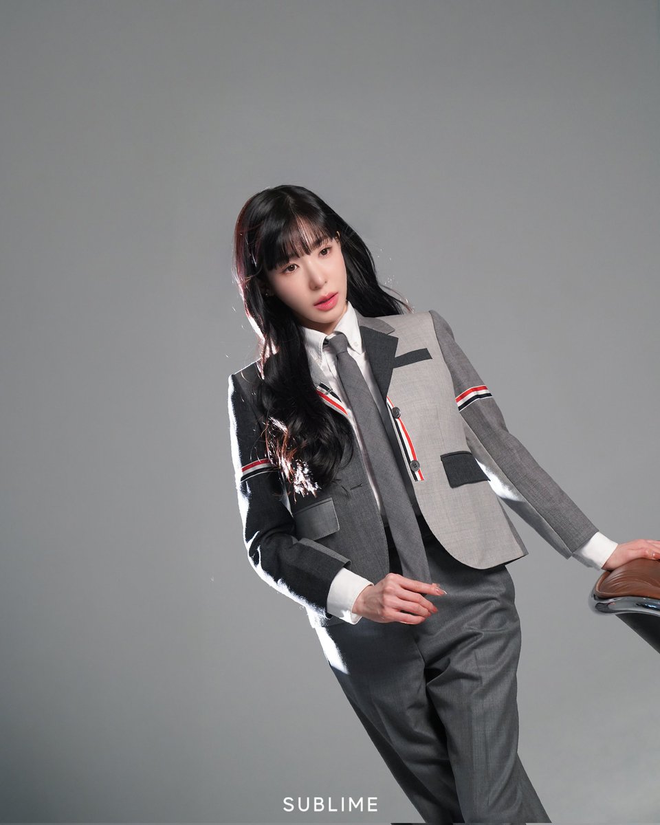 Tiffany Young tweet media
