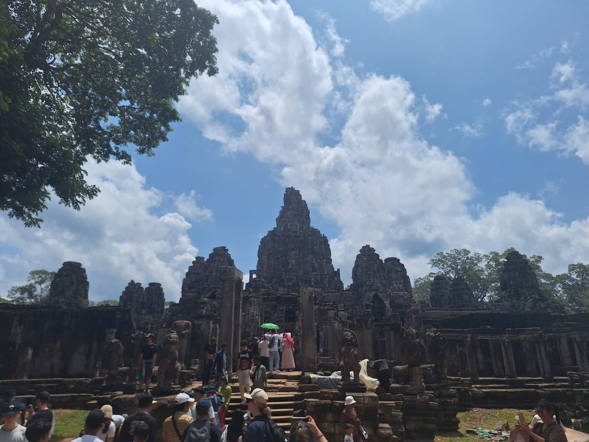 🇰🇭The Adventure Continues….🇰🇭
Another amazing day for our intrepid explorers, beginning with a 4am start to catch the sunrise at Ankor Wat, followed with the exploration of two more temples (one from the film Tomb Raider!).…